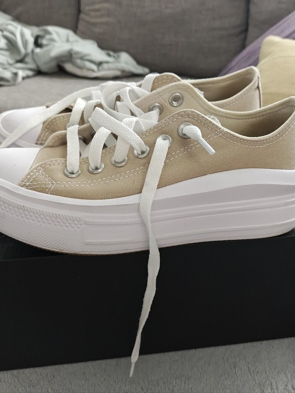 Converse Women's Beige Canvas Sneakers with White Laces - Picture 6 of 6